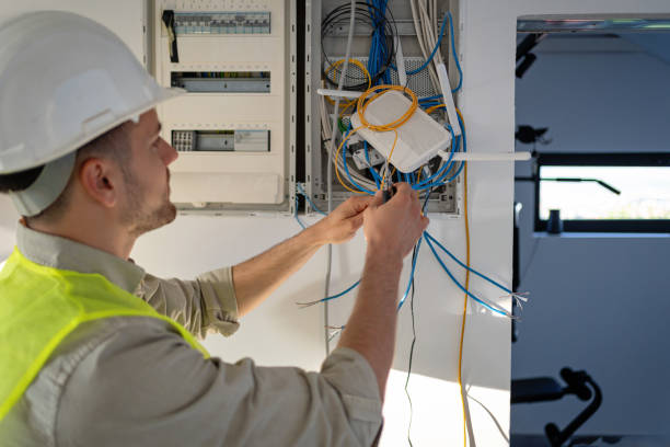 Best Local Electrician Companies  in Lake Barcroft, VA